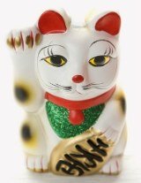 Maneki Neko sculpture